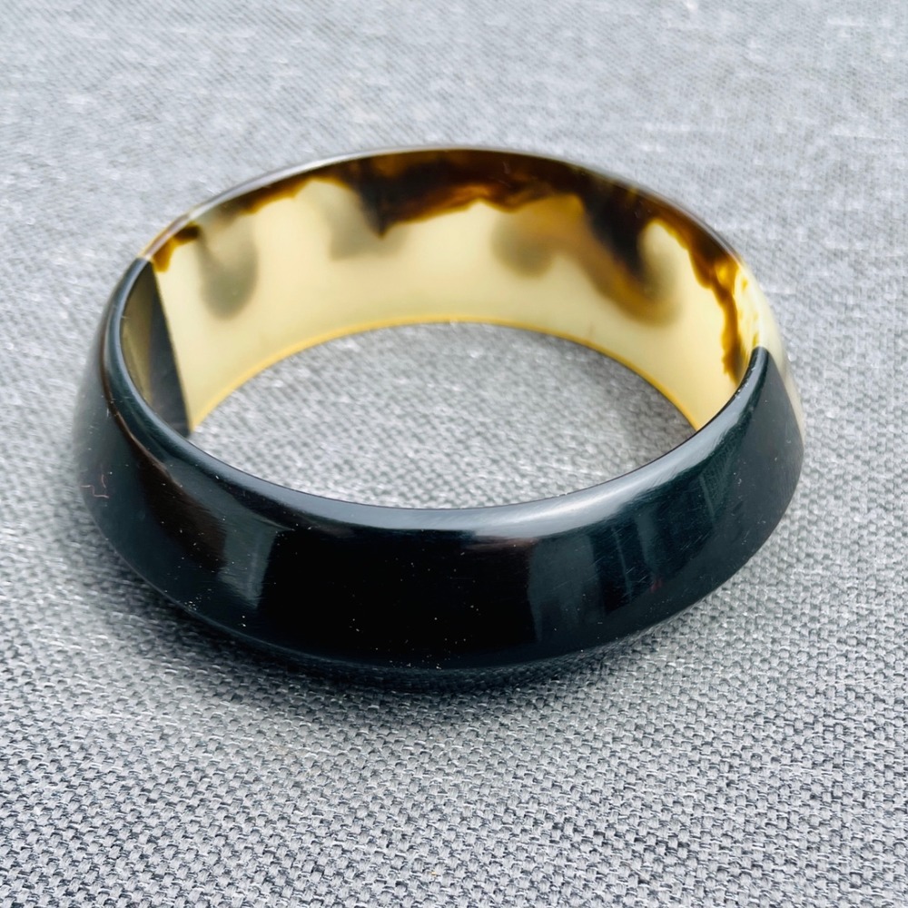 Vintage Chunky Mod Lucite Bangle Bracelet Black Amber Marbled Acrylic Statement - Picture 5 of 14